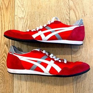ASICS vintage Onitsuka Tiger sneakers. Size 9.5 men’s. Red and white logo.